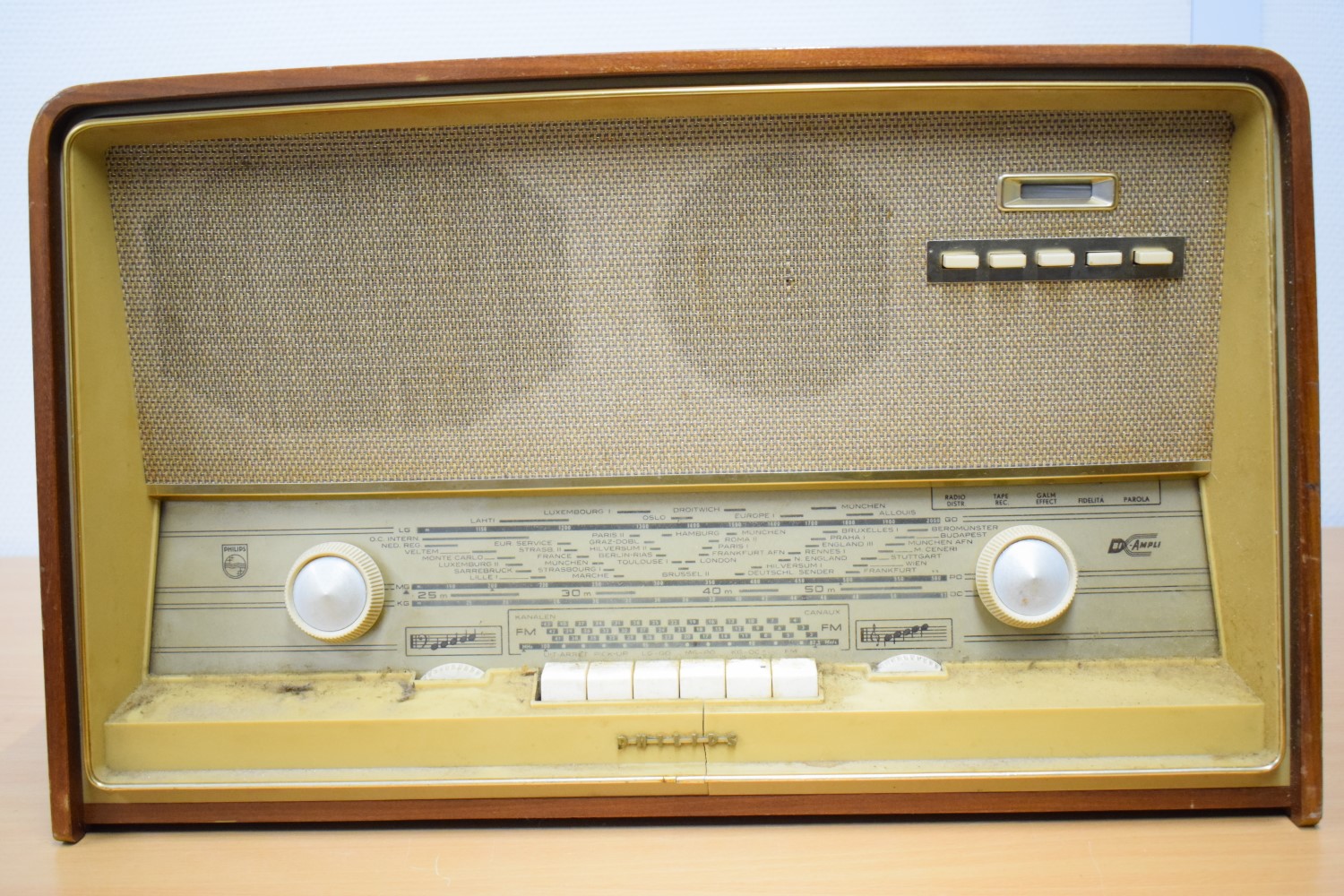 Philips B5X92A/04 Tube Radio  			
